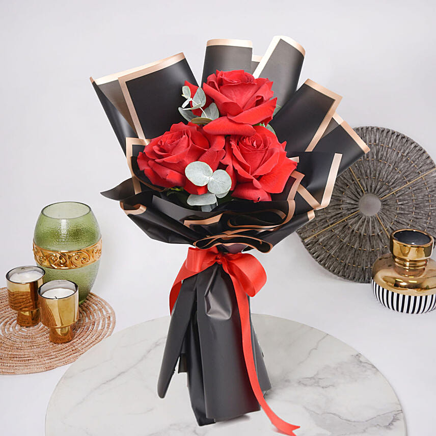 Blush Of Love: Flower Bouquets to Sharjah