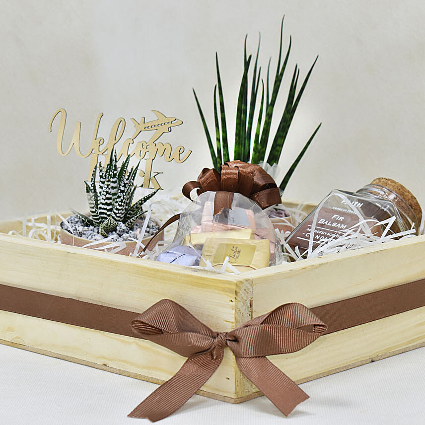 Online Welcome back designer hamper Gift Delivery in UAE - FNP