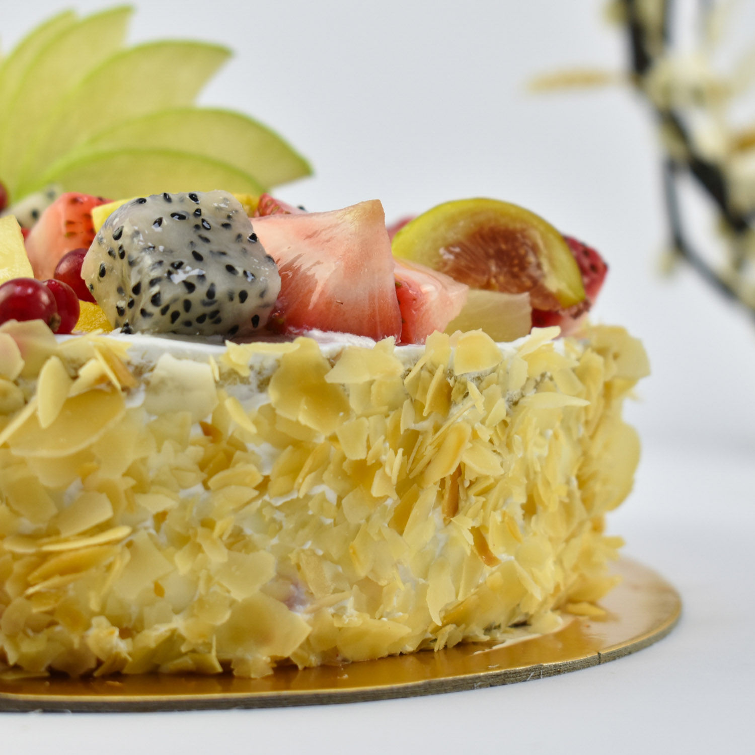 Online One Kg Vegan Fruit Cake Gift Delivery in UAE FNP